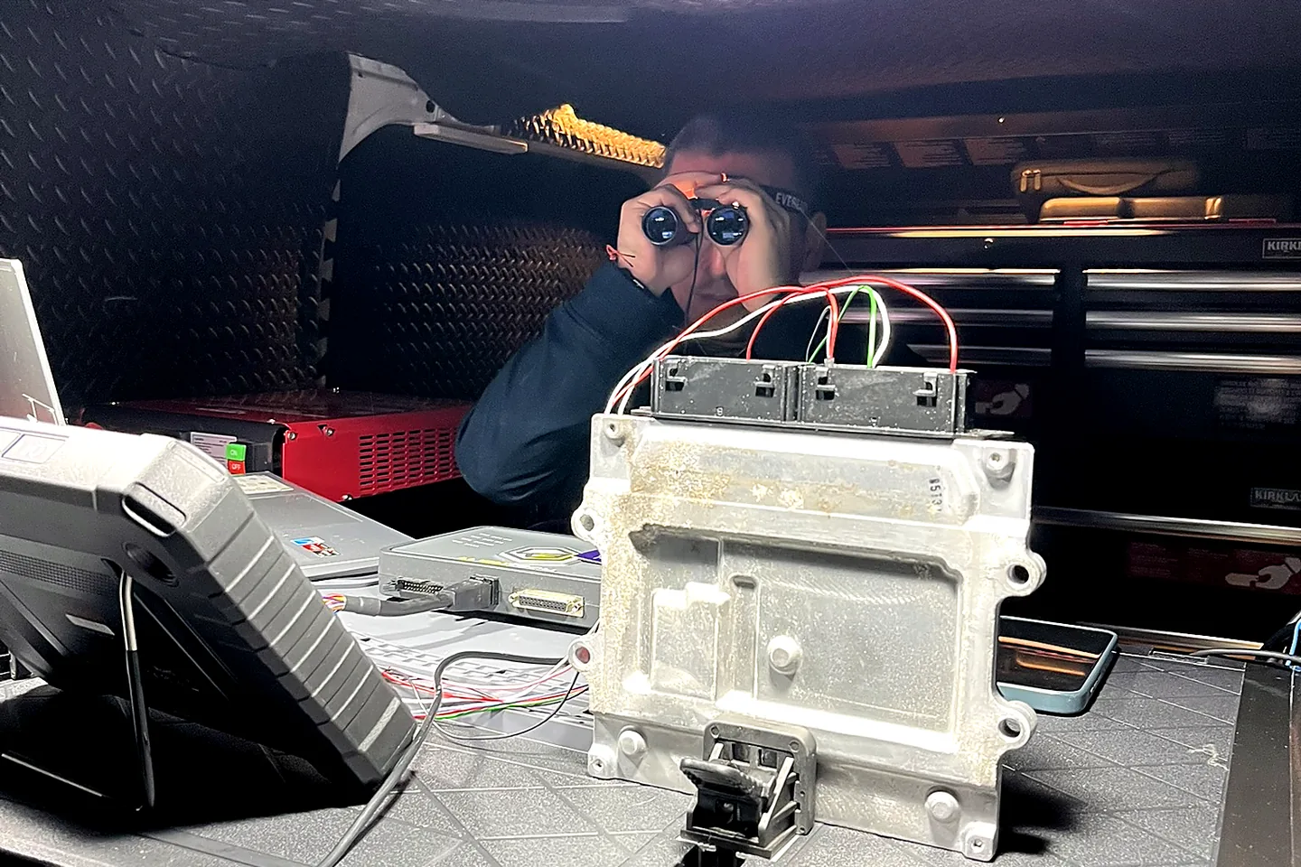 Direct ECU programming inside the mobile laboratory