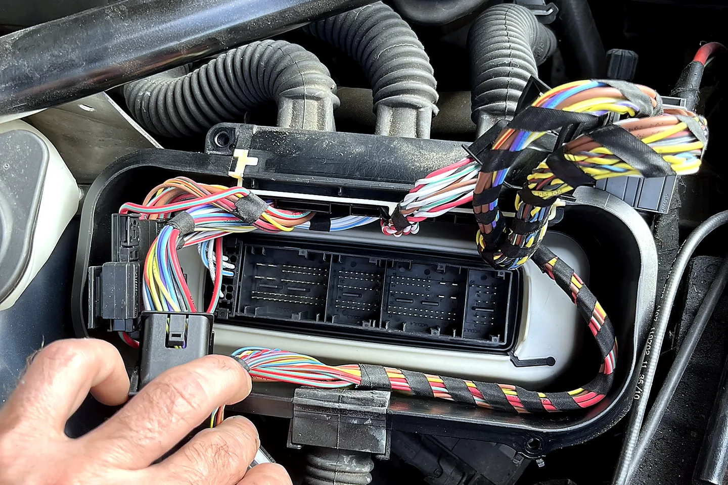 Vehicle module and wiring investigation